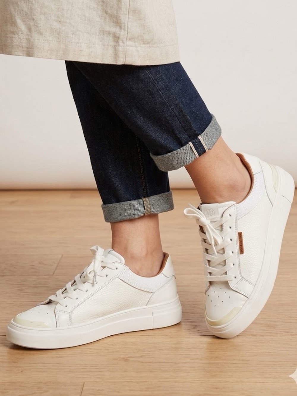 Tory Burch White and Tan Low-Top Athletic Sneakers